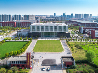  【江寧校區(qū)】圖書館北廣場